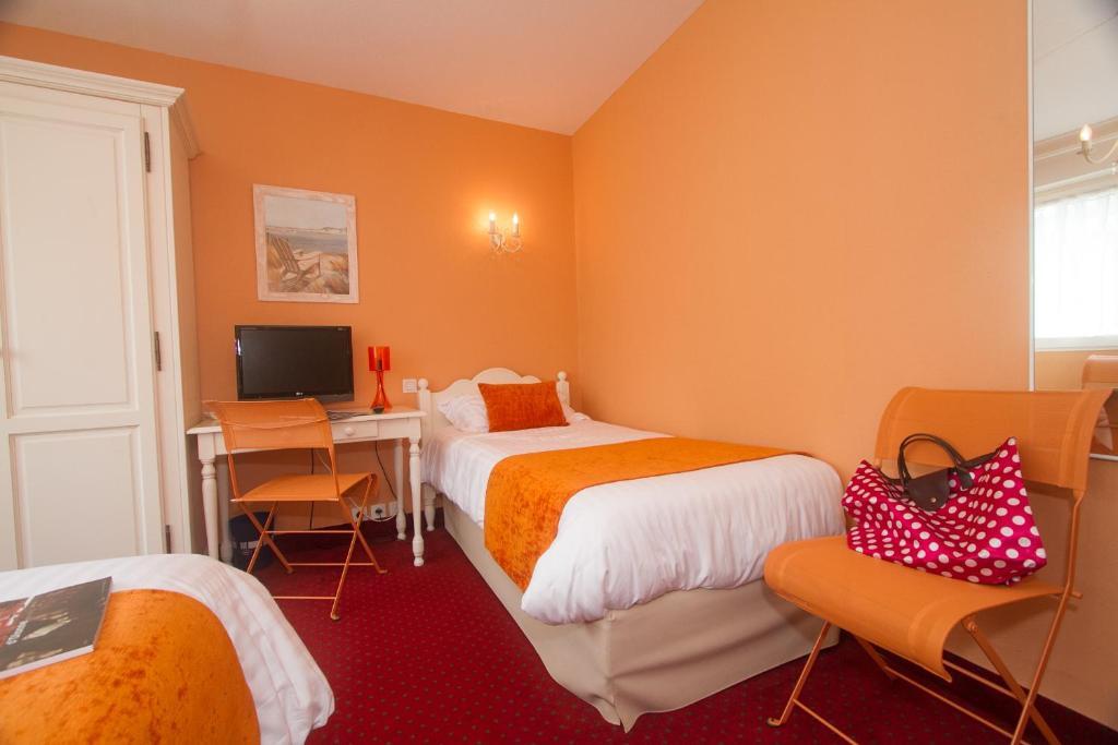 Les Hirondelles Hotel Les Sables-d'Olonne Ruang foto