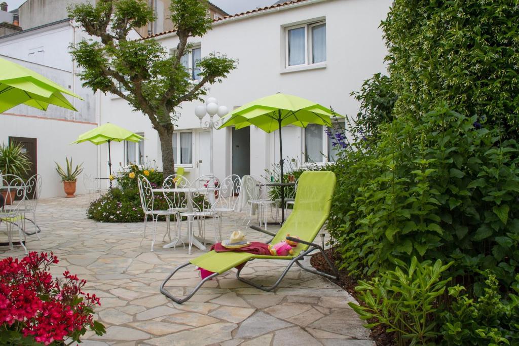 Les Hirondelles Hotel Les Sables-d'Olonne Bagian luar foto