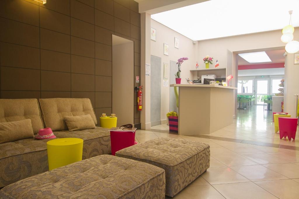 Les Hirondelles Hotel Les Sables-d'Olonne Bagian luar foto