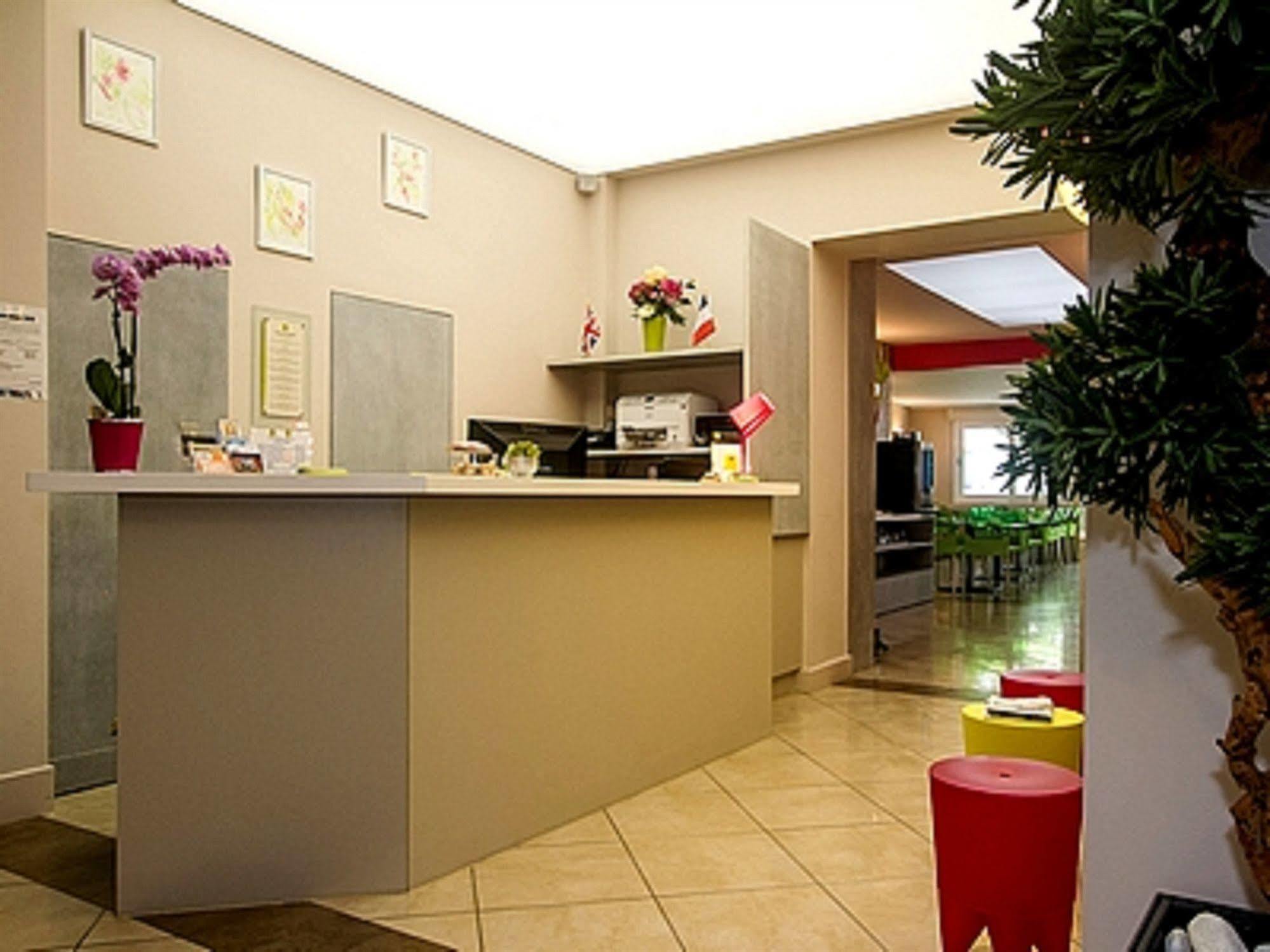 Les Hirondelles Hotel Les Sables-d'Olonne Bagian luar foto