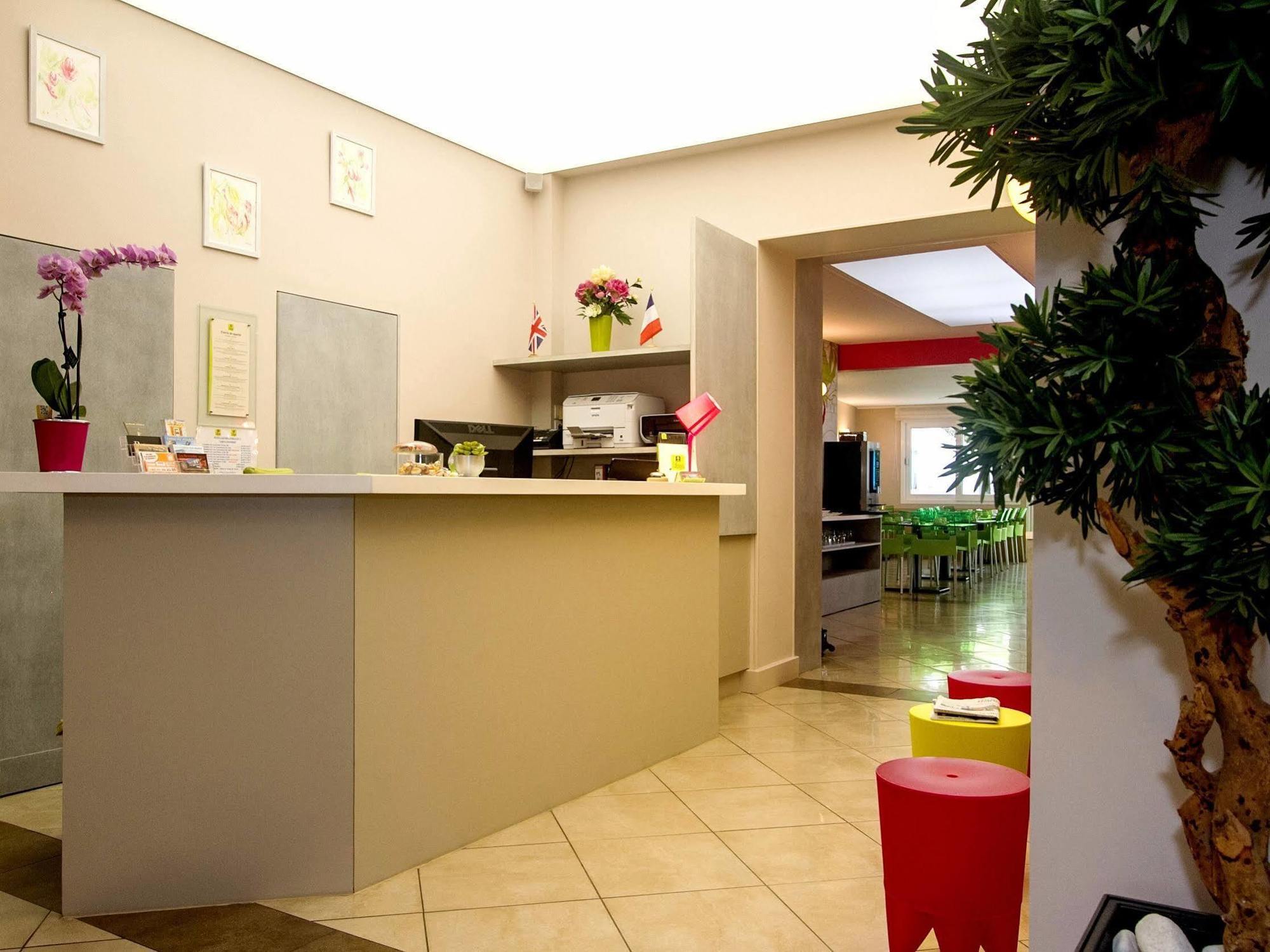 Les Hirondelles Hotel Les Sables-d'Olonne Bagian luar foto