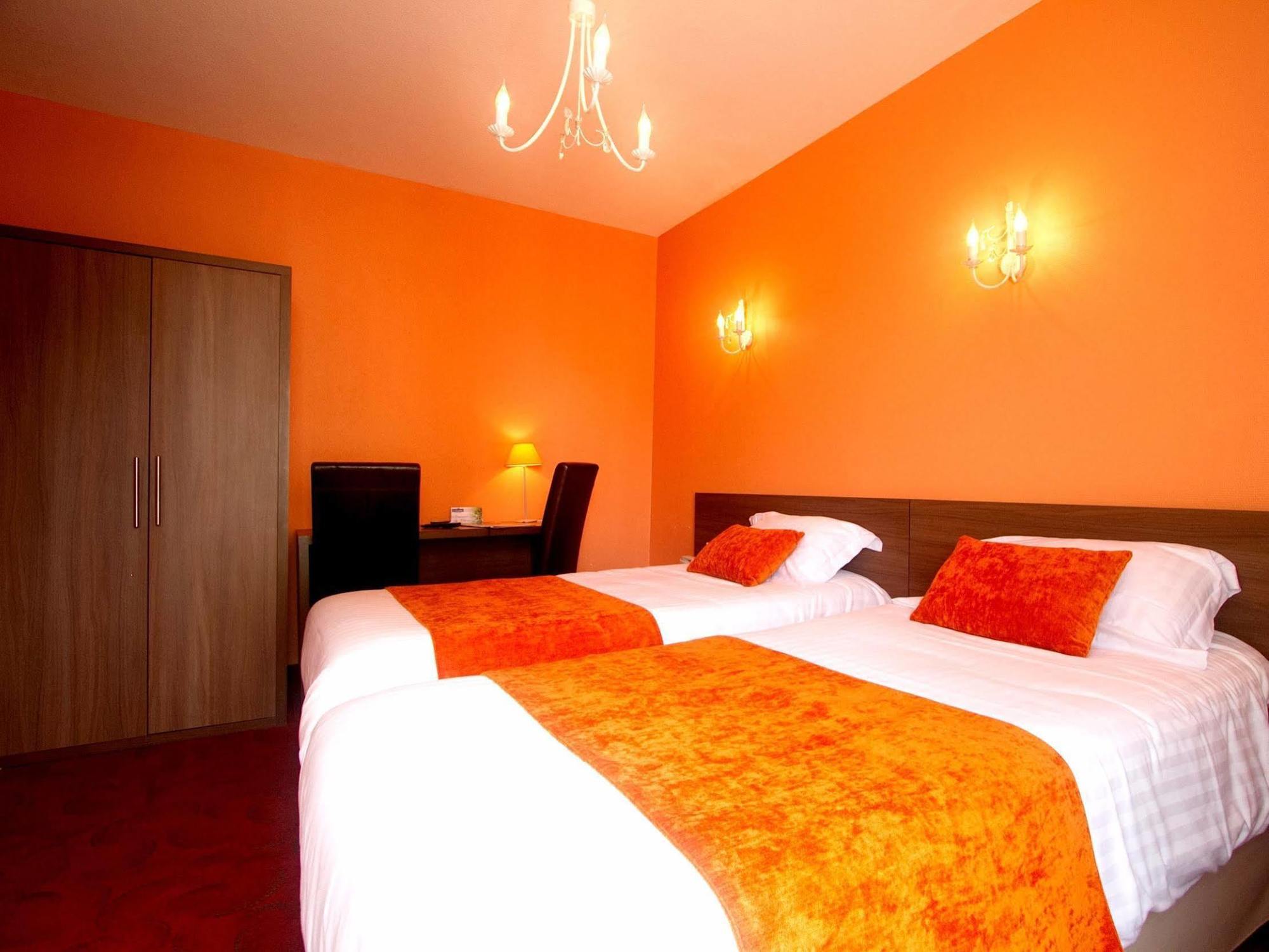 Les Hirondelles Hotel Les Sables-d'Olonne Bagian luar foto