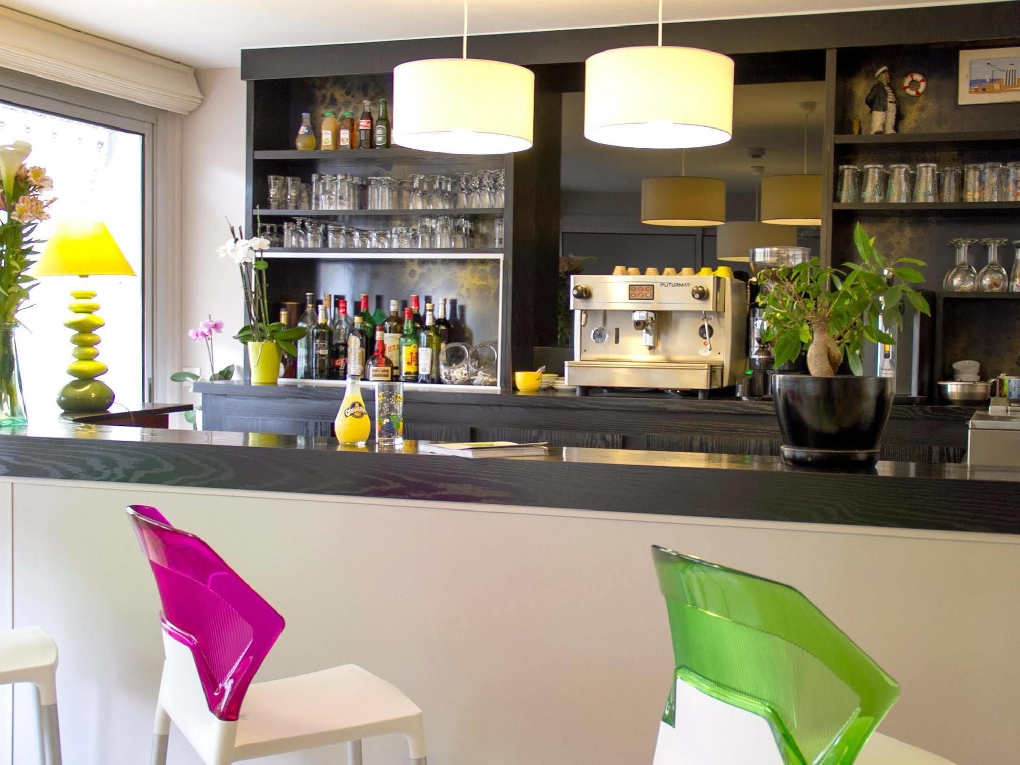 Les Hirondelles Hotel Les Sables-d'Olonne Bagian luar foto